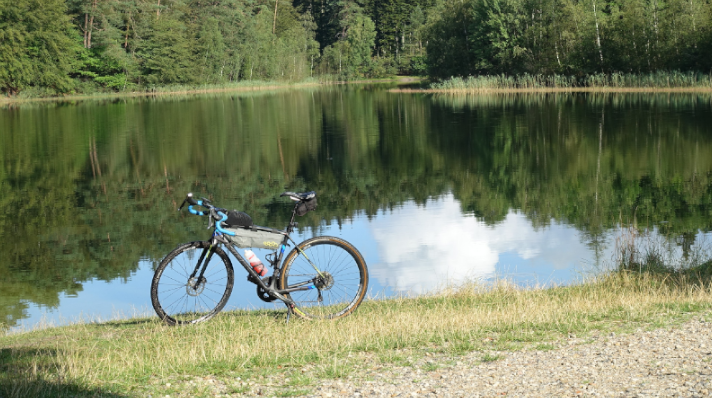 rutinerede-cykelryttere-derfor-elsker-vi-gravel.png