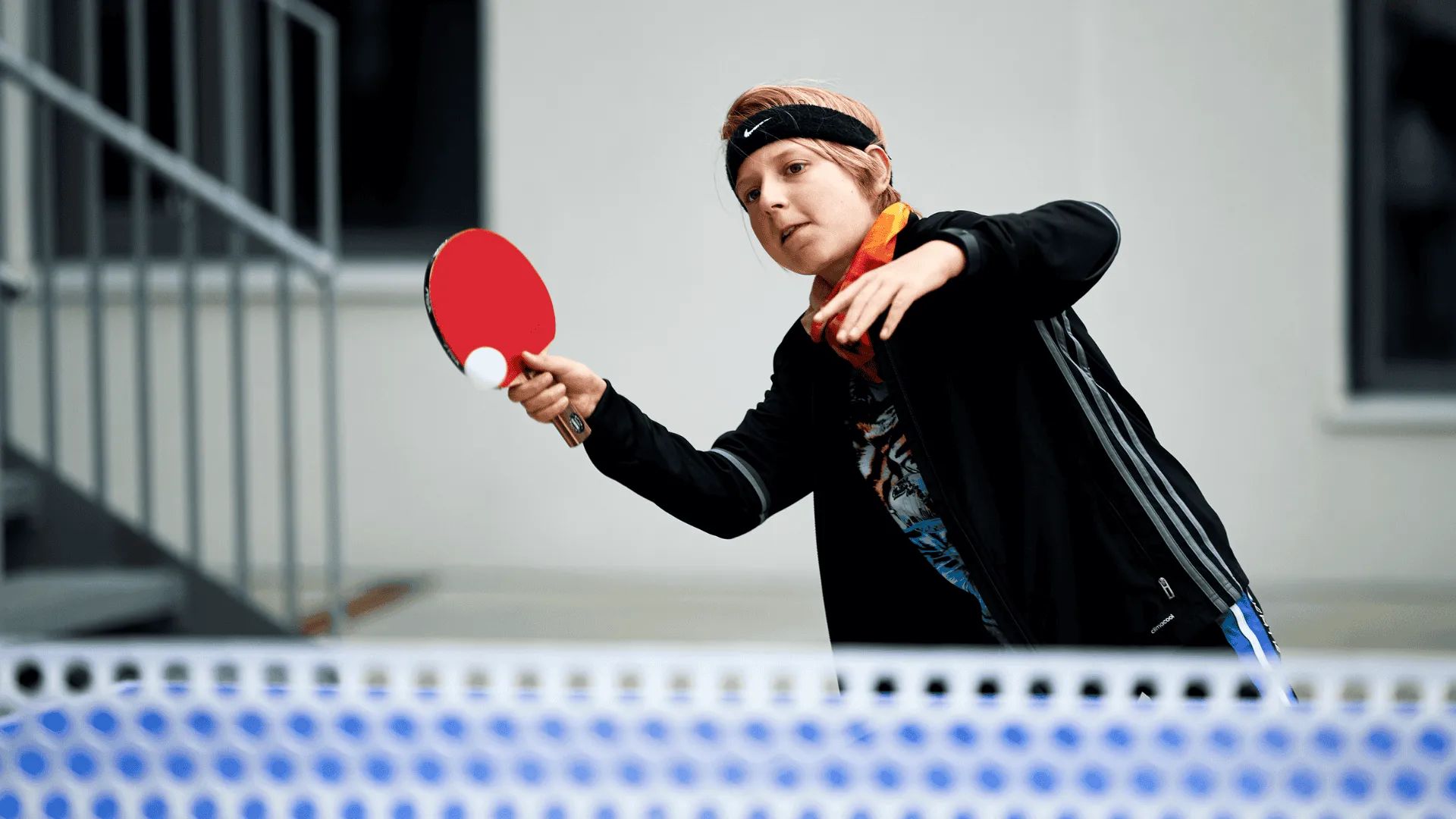 Dreng Spiller Bordtennis 1920X1080