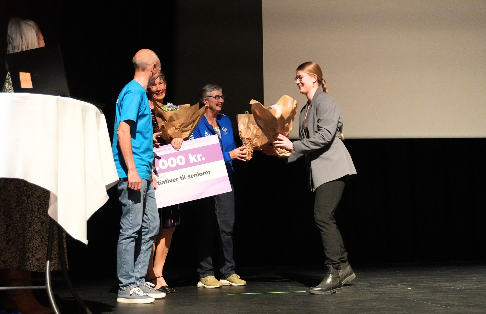 A4de0999 1206 40C4 8A30 B899bffd8499